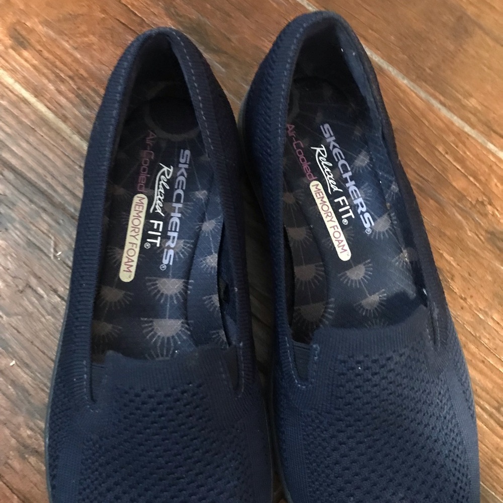 SKECHERS Relax Fit Air Cooled Memory Foam Go Walk Ath Gem